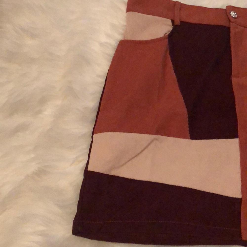 Skirt - Picture 3 of 5